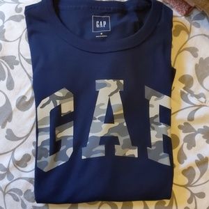 NWOT GAP Navy camo top